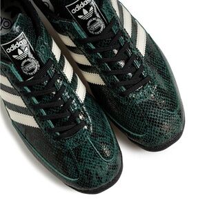 WOMEN'S ADIDAS SL 72- GREEN SNAKESKIN- SIZE 6-New with box
